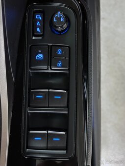 C-HR 2.0HEV 1.maj 2020 - 9