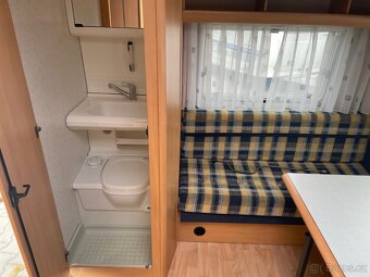 PRODÁNO Hobby De luxe 400, 4osoby, pevná postel, bojler - 9