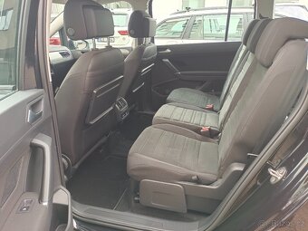 Volkswagen Touran 2.0TDI 110kW DSG Webasto ACC Full LED Qi - 9