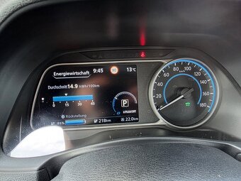 Nissan Leaf 40 KWh ACENTA-2020-ZÁRUKA-SERVIS NISSAN 28 TKM - 9