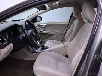 Volvo S60 2,0 T 149kW Xenon Navi (2010) - 9