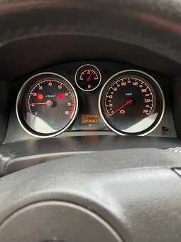 Opel Astra H CARAVAN 1,6 16V, kombi - 9
