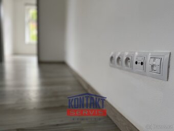 Pronájem prostorného a prosvětleného bytu 3+1 90 m2 v centru - 9