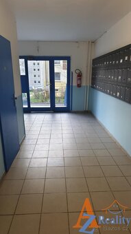 Nabízíme pronájem prostorné bytové jednotky 1+1, OV, V Sídli - 9