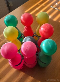 Vše za 500 Kč-klobouky, obraz, el. klávesy a další - 9