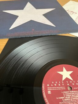 Neil Young – Hawks & Doves - 9