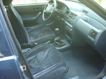Ford Escort. 1.6I 16V - 9