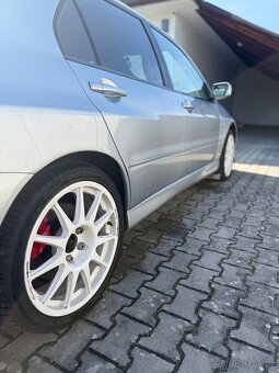 MITSUBISHI LANCER EVOLUTION MR - 9