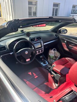Volkswagen EOS DSG cabrio automat Malý nájezd - 9