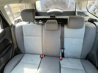 Ford Focus Combi 1.6 2006 - 9