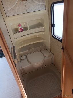 Karavan Hobby 14 pro až 6 osob - 9