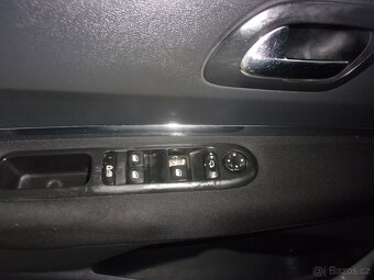Peugeot 5008 2,0 HDi 7míst 150 - 9