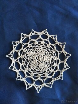 Ručně háčkované dečky 20 cm - 9