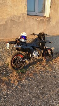 Yamaha DT125R Supermoto - 9
