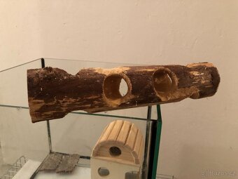 Akvarium vhodné jako terarium - 9