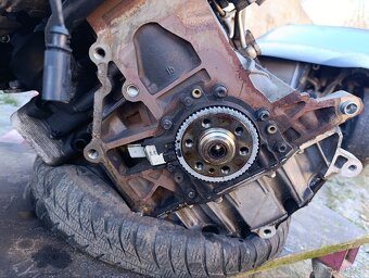 MOTOR CFF ŠKODA SUPERB 2 DÍLY PLATÍ DO SMAZÁNÍ - 9