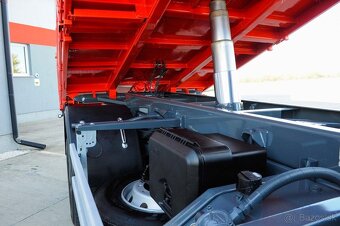 4X4 TŘÍSTRANNÝ SKLÁPĚČ + HYDRAULICKÁ RUKA SCANIA R380 / EU4 - 9