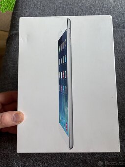 Apple iPad Air - 9