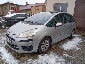 Pronájem auta Citroen C4 1.4 16V - 9