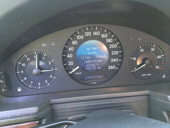 mercedes E-Klasse kombi 220cdi 110kw w211 6 rychl. manuál - 9