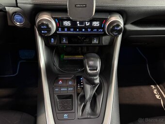 Toyota RAV-4 2.5 Hybrid r.2019 87 t.km. původ ČR - 9