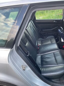 Prodám Audi A6 2.5 quattro r.v2000 - 9