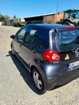 Toyota Aygo 1,0i automat - 9
