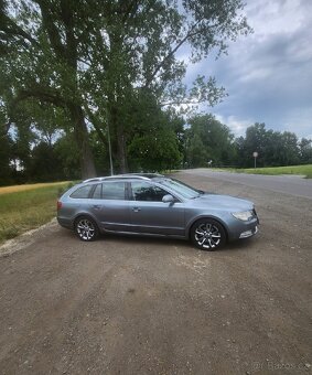 Škoda Superb 2.0TDI 125kw - 9
