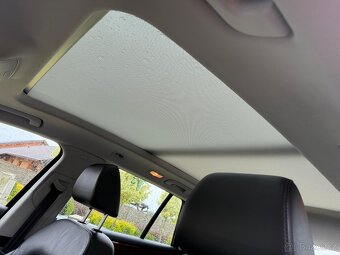 Superb kombi 2.0tsi 147kw DSG Automat Xenony Alcantara - 9