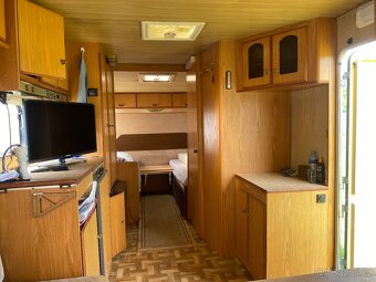 Prodám 2napravovy karavan - 9