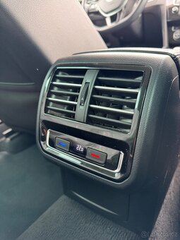 Volkswagen Passat VariantHighlineDSG4MotionMatrix 2015 - 9