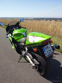 Kawasaki ZX 12R - 9