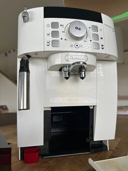 Plne funkčný automatický kávovar Delonghi - 9