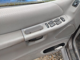 FORD EXPLORER 4,0L 152kW V6 1997 - LPG, DILY z AUTA - 9