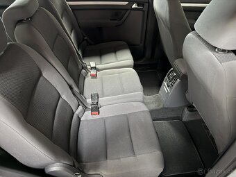 Volkswagen Touran 1.6 TDI , 77 kW nafta, 2011 - 9