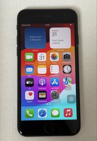 iPhone SE 2020 Red a SE 2022 Black - 9