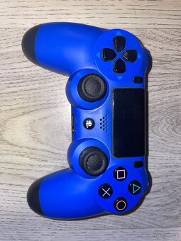 PS4 pro 1TB + 3 ovladače + ps4 kamera - 9