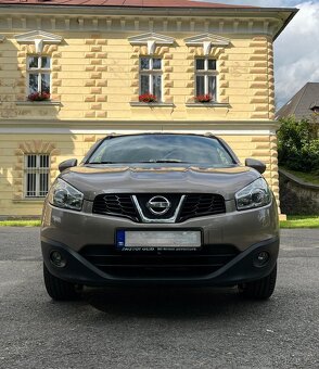 Nissan Qashqai 1,6 benzín 84 kW, naj. 111 300 km, r.v. 2010 - 9