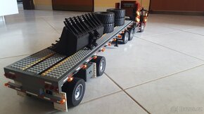 LEGO Scania T143M [SBrick] + flatbed trailer - 9