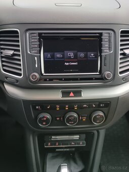 VW Sharan 7 místný - 9