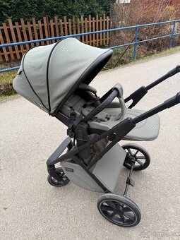V ZÁRUCE dvojkombinace kočárek Moon PIÚ + vajíčko cybex - 9