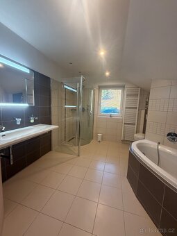 Prodej rodinného domu - 9