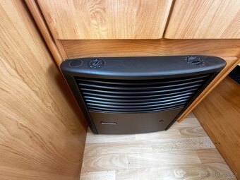 Karavan Hobby 400 SF,2003,stan, držák kol - 9