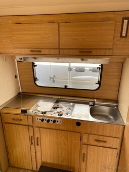 Karavan Beyerland 350 s TP a TK - 9