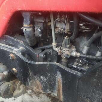 Prodám traktor Massey Ferguson - 9