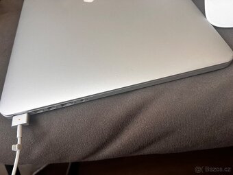 MacBook Pro 15 retina i7 256gb 8gb + Apple mouse2+nová nabij - 9