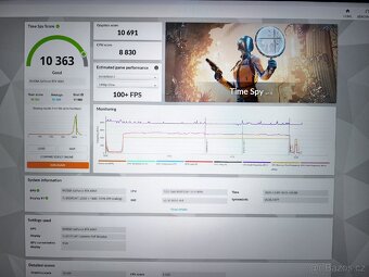 Prodej bílého herního počítače - 9