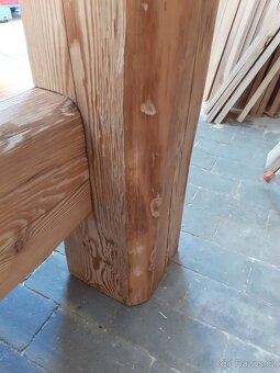 Postel masiv staré trámy - 9