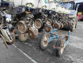 Kinze 3500 8R - 9