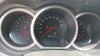 Suzuki Grand Vitara - prodám - 9